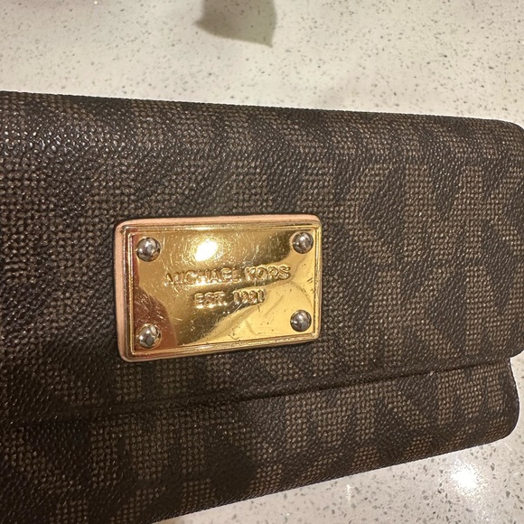 Michael kors wallet - Picture 2 of 8